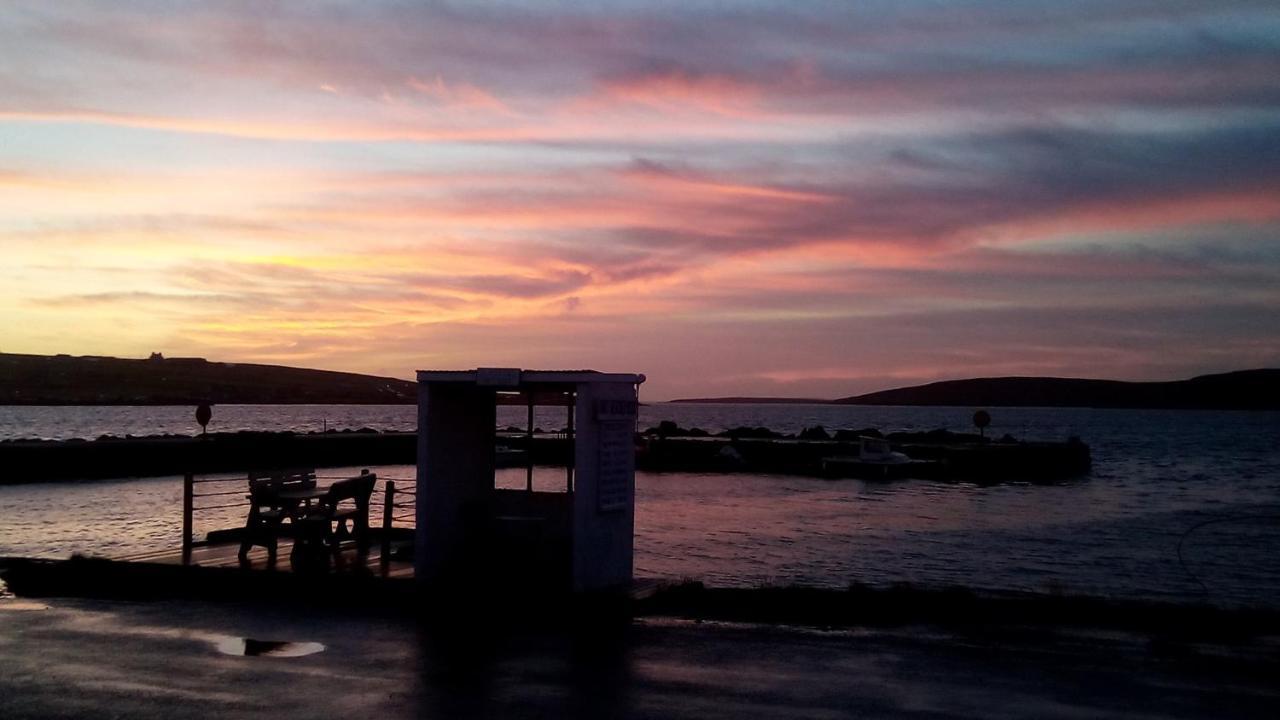 The Uyeasound Old Pier Cottage Belmont  Экстерьер фото